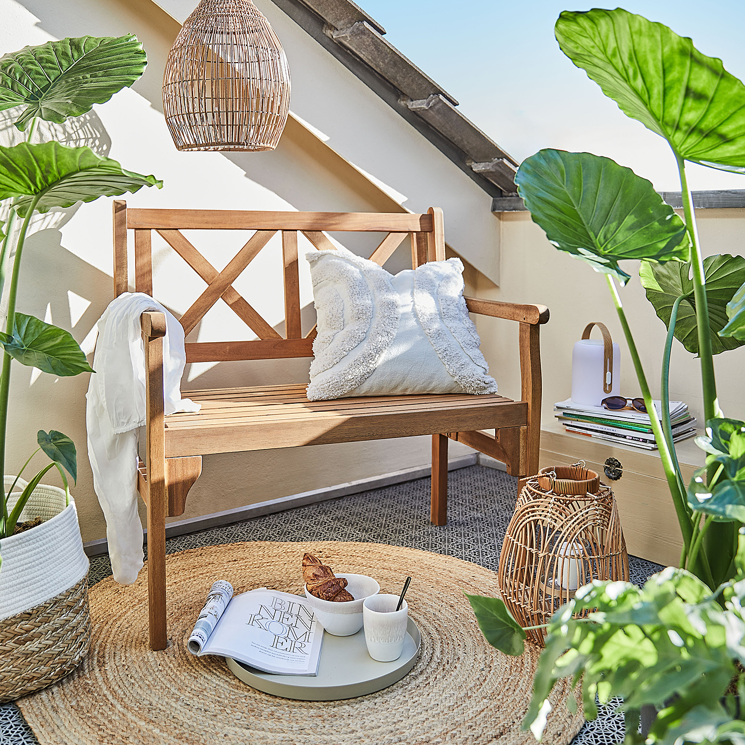 WHITE RAINBOW perna 50x50cm