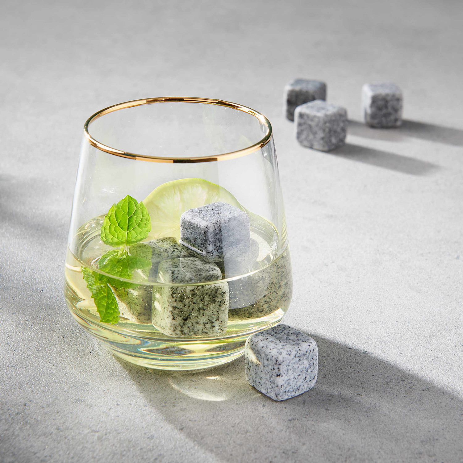 ON THE ROCKS pietre de racire