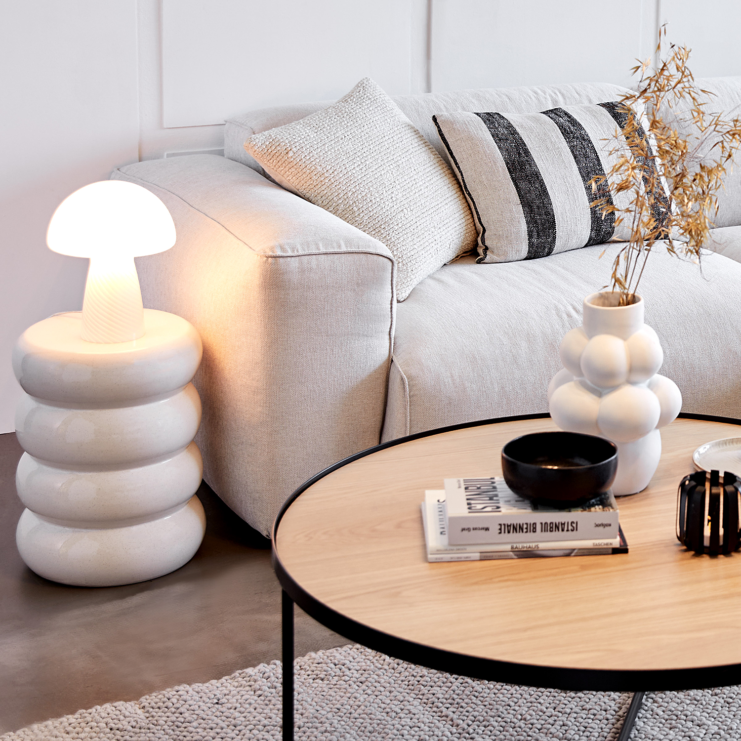 ARTISTA taburet / masuta laterala curbata