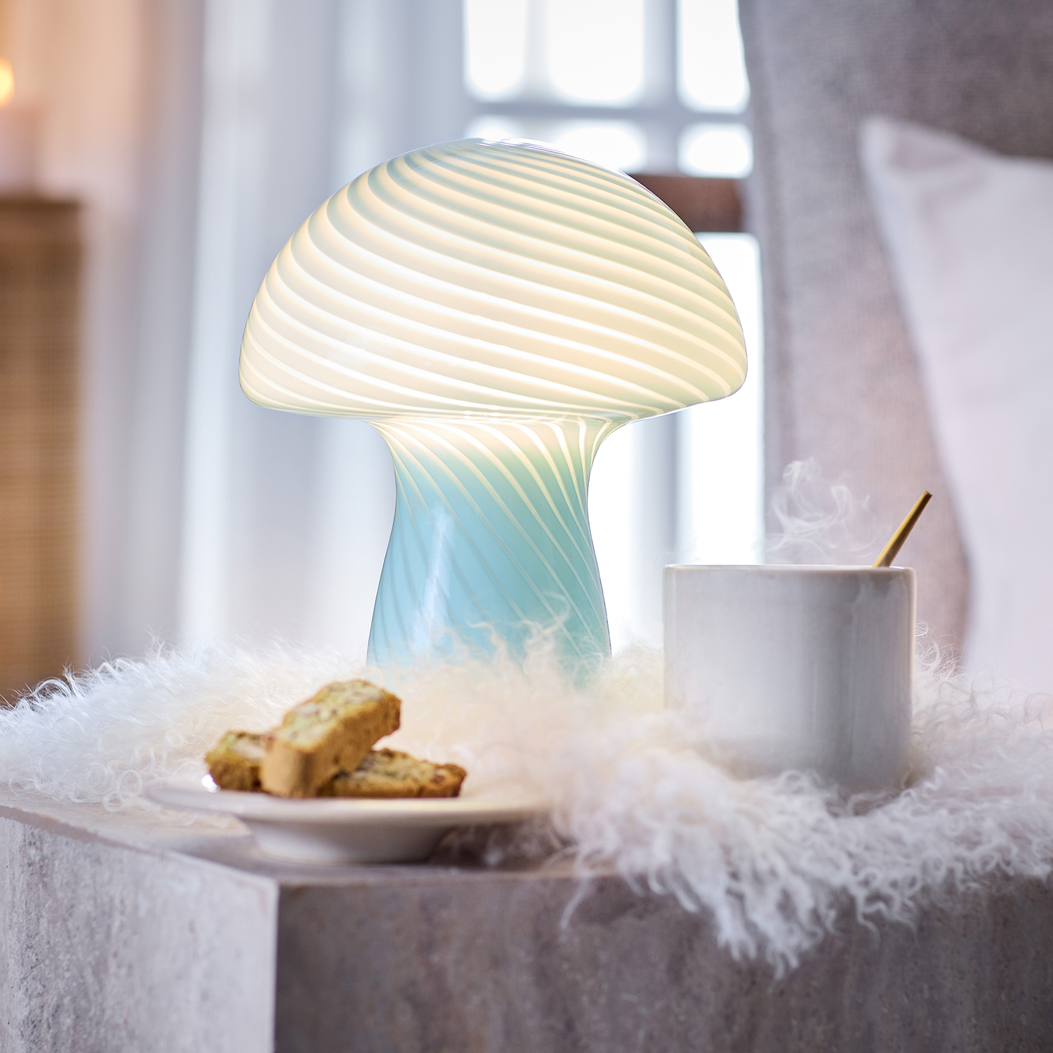 FUNGI TOWN lampa de masa mini, albastru deschis