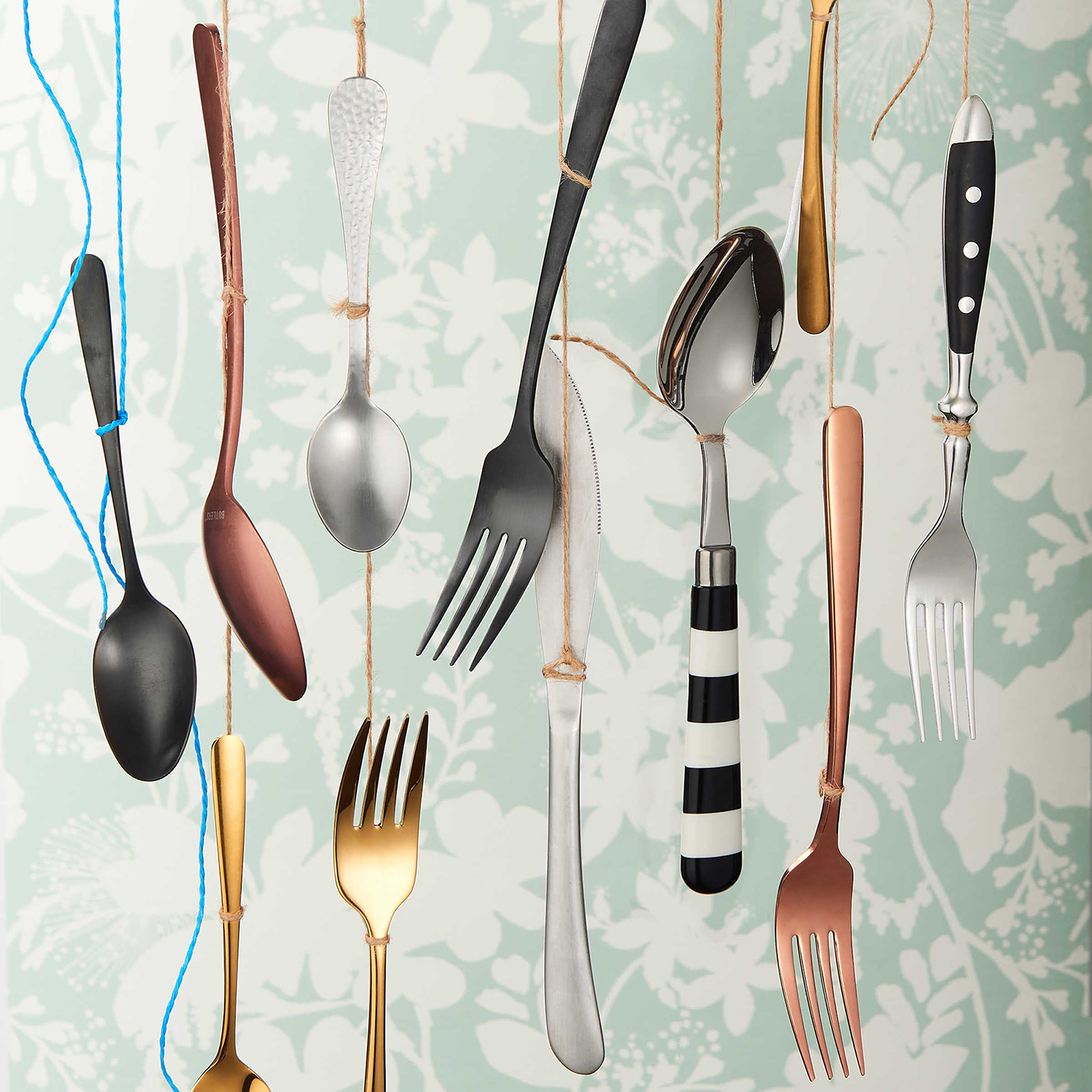 QUEENS set tacamuri 4 piese negru lucios