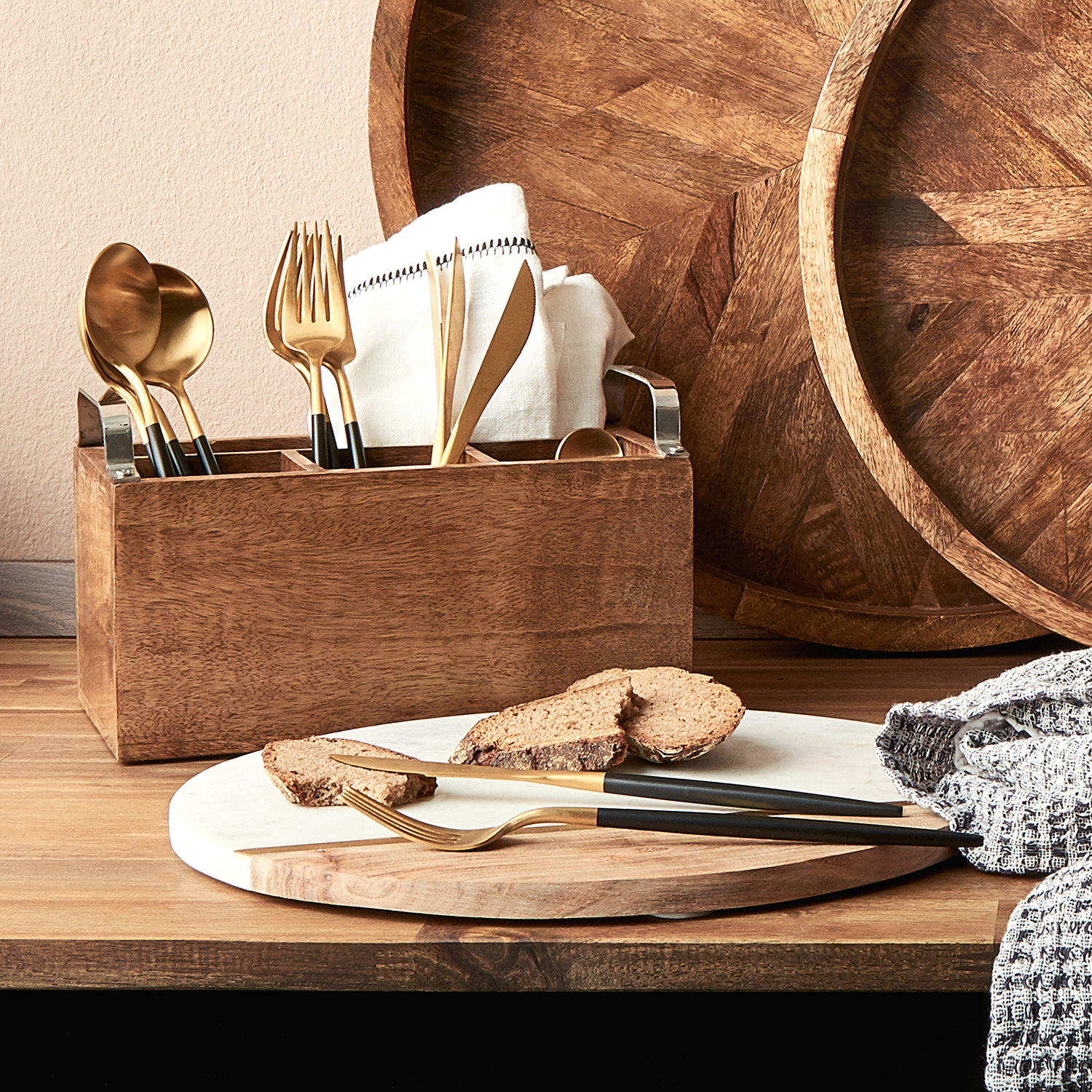 STANDARD SUPPLY tava pentru tacamuri din lemn