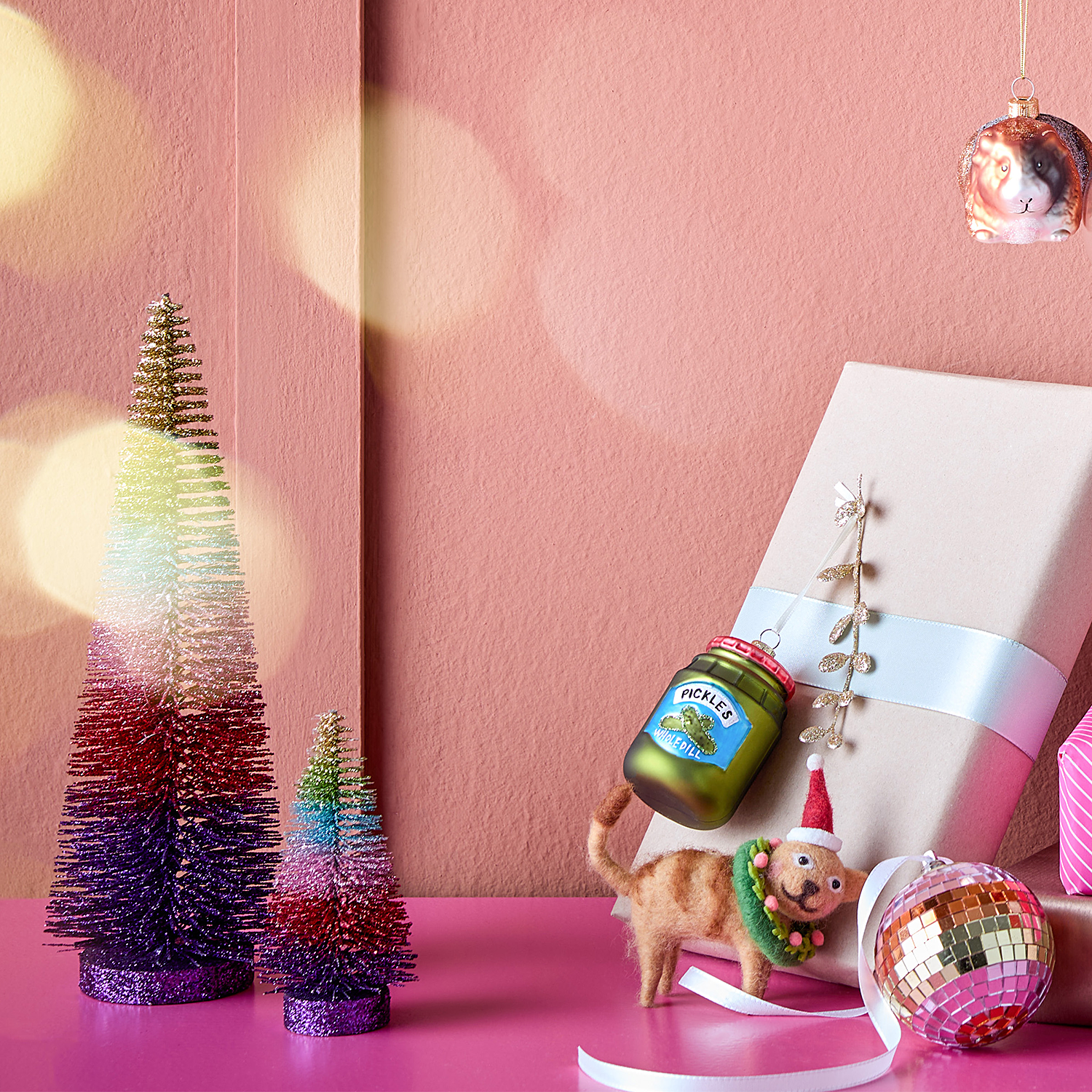 HANG ON pisica cu coronita fetru lana